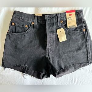 Black Levi’s 501, best fitting shorts! With tags